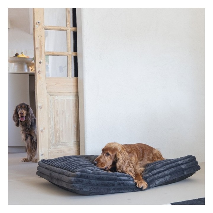 Designed by Lotte Hundekissen Reza - Anthrazit - 100 x 70 cm